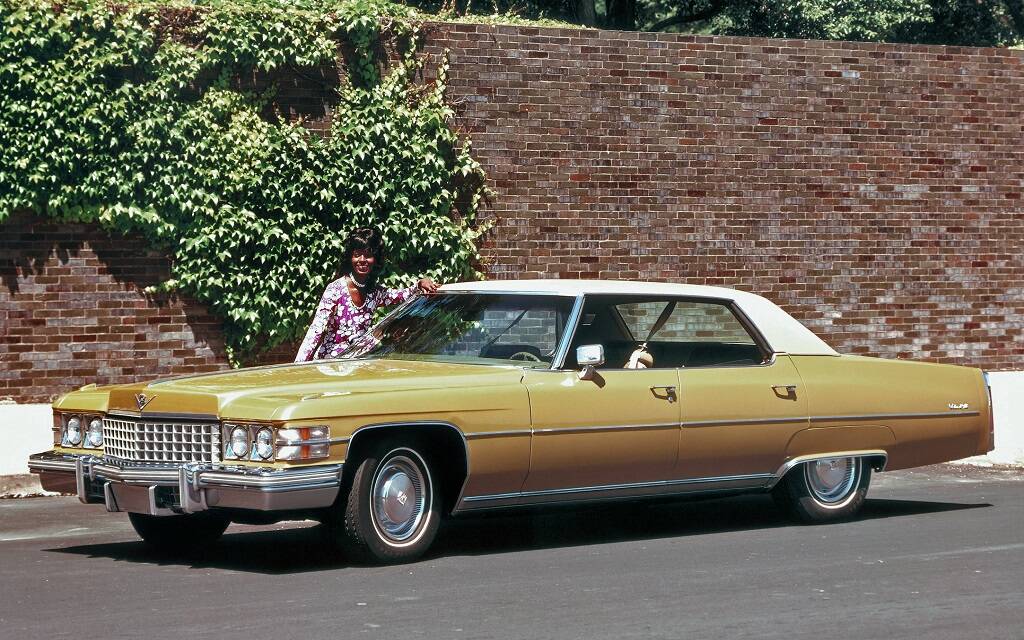 <p>Cadillac De Ville 1974</p>