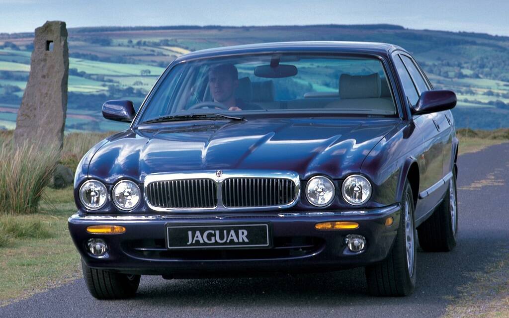 <p>Jaguar XJ8 X308 1997 (Angleterre)</p>