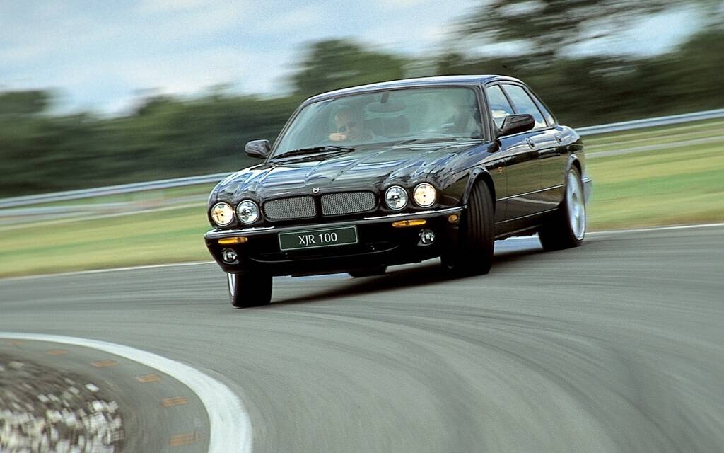 <p>Jaguar XJR 100 X308 2002</p>