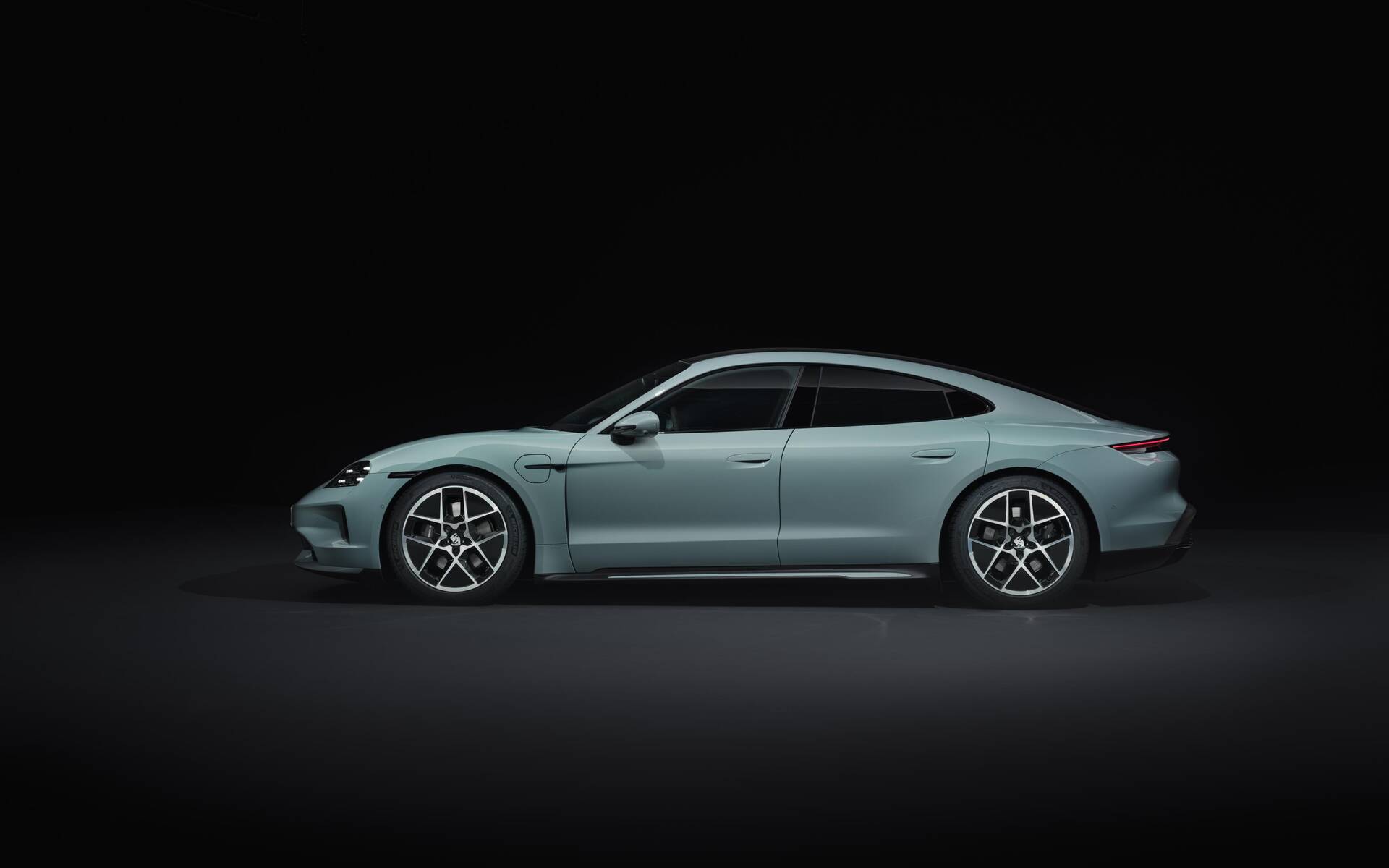 <p>Porsche Taycan 2025</p>