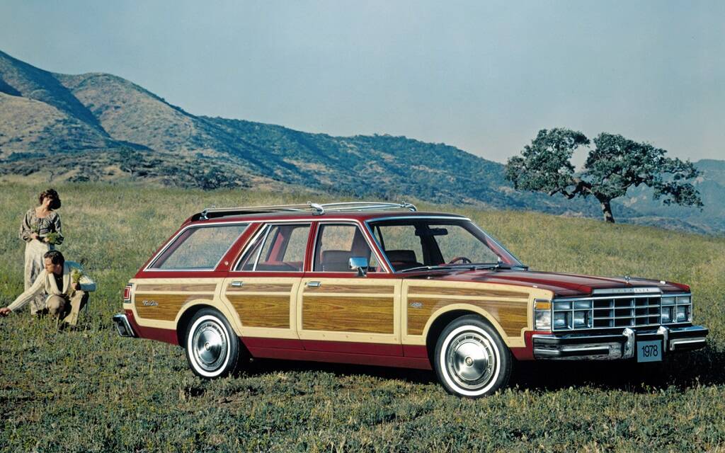 <p>Chrysler LeBaron Town &amp; Country 1978</p>
