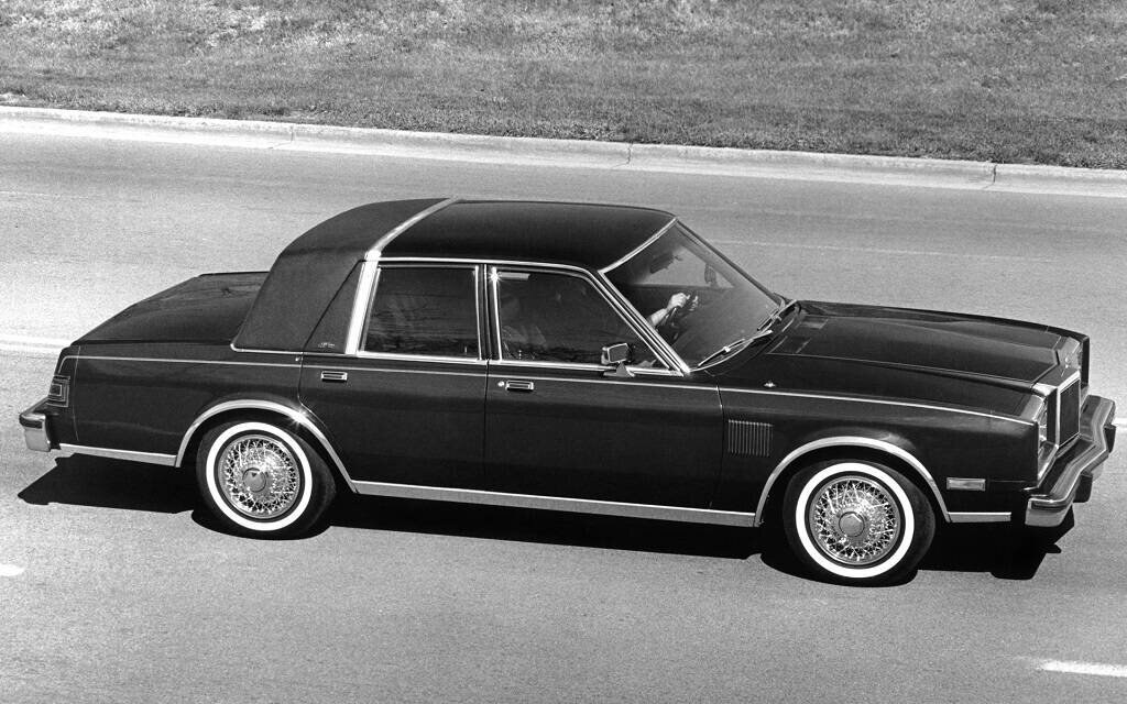 Chrysler LeBaron 1977-81 : de zéro à héros 607360-chrysler-lebaron-1977-81-de-zero-a-heros