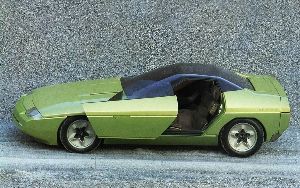 <p>Chevrolet Corvette Ramarro 1984 (dessiné par Bertone)</p>