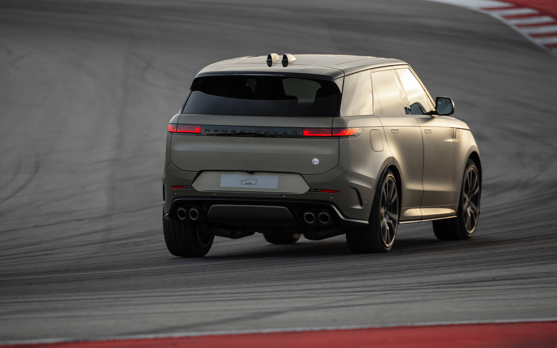 <p>Range Rover Sport SV Edition One 2024</p>