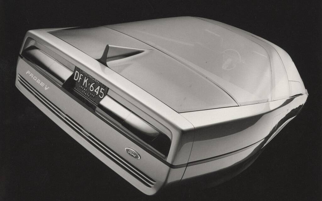 <p>Concept Ford Probe V</p>