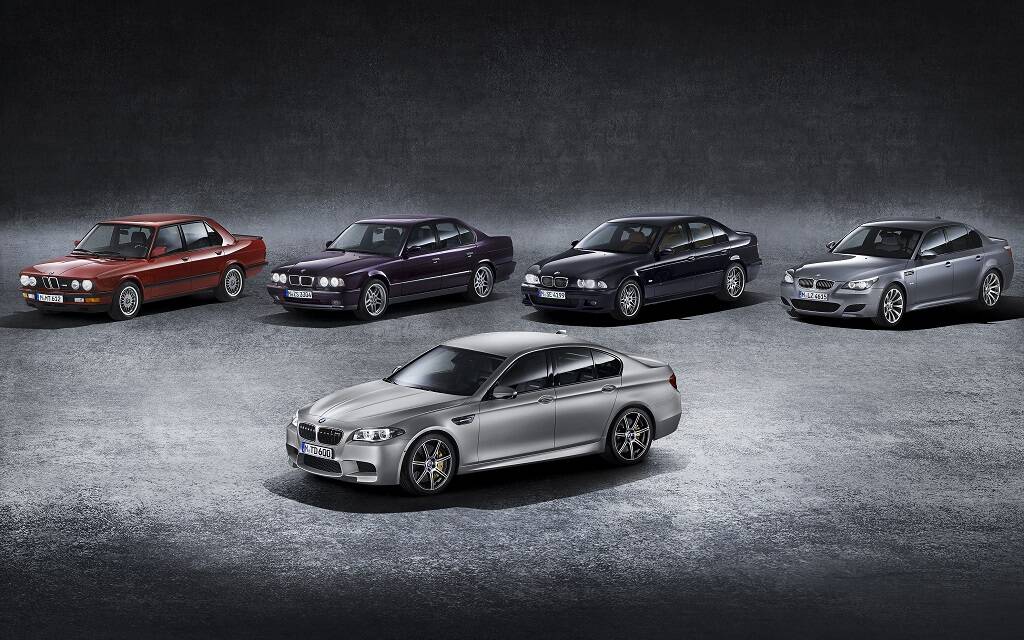 <p>Cinq générations de BMW M5 : E28, E34, E39, E60 et F10</p>