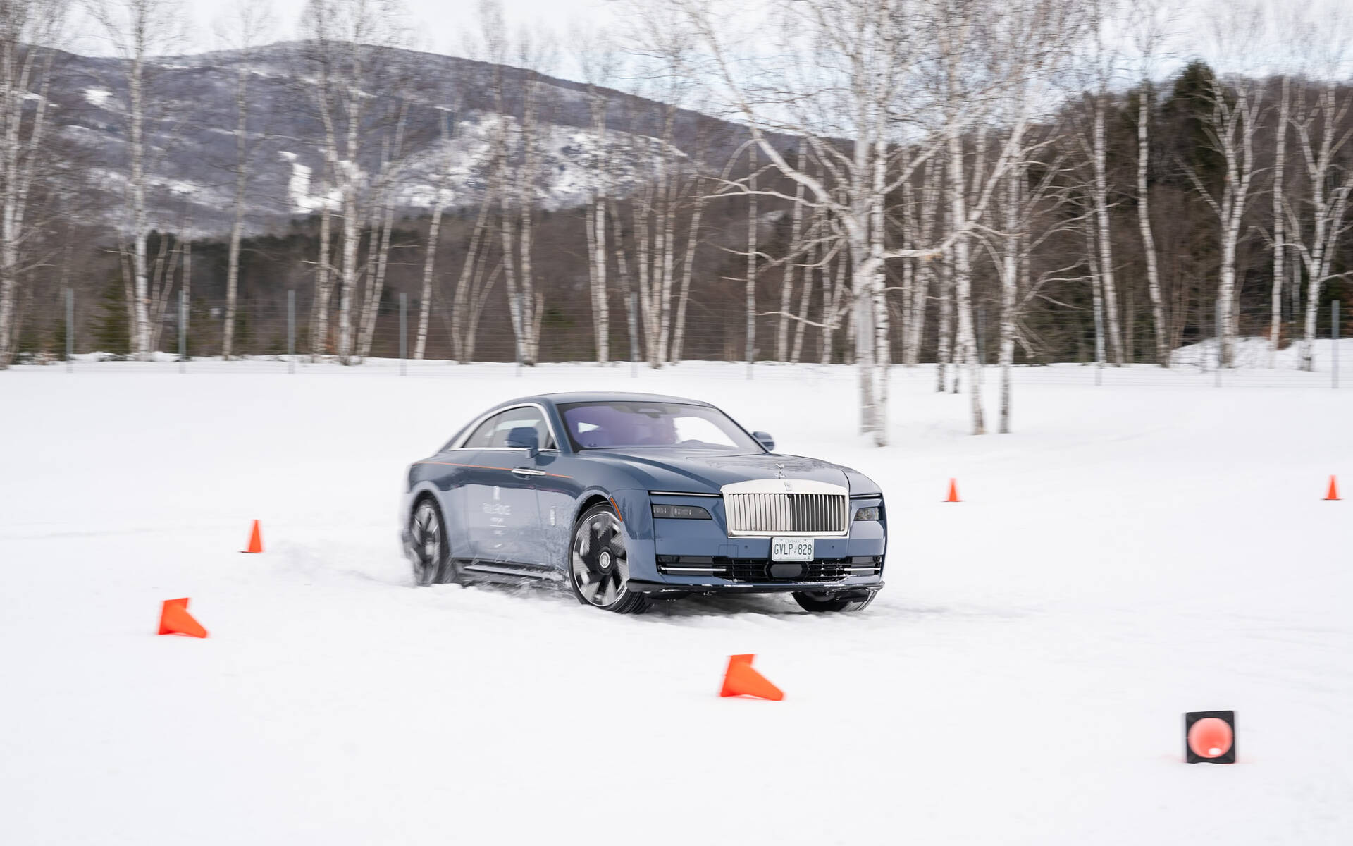 <p>Rolls-Royce Spectre</p>