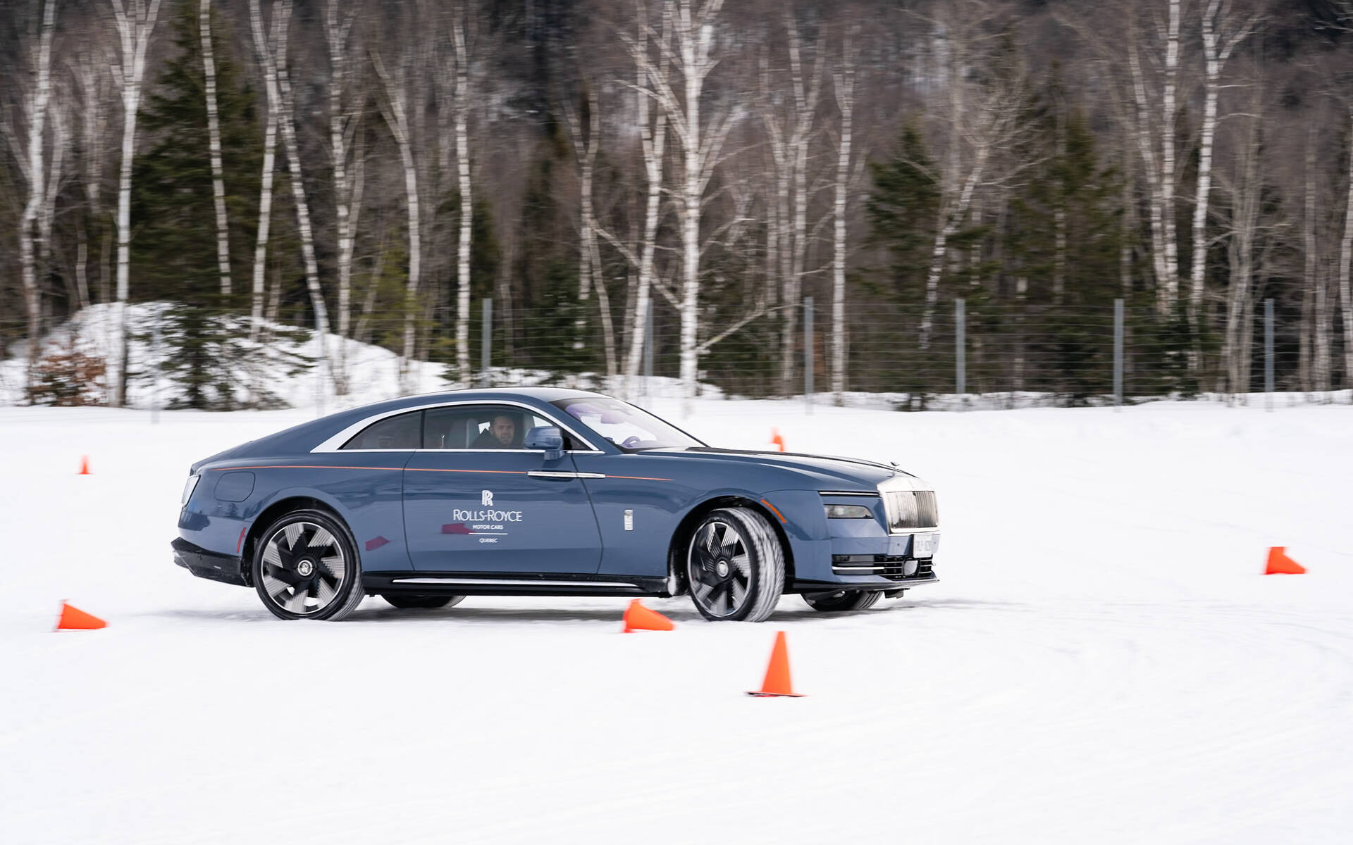 <p>Rolls-Royce Spectre</p>