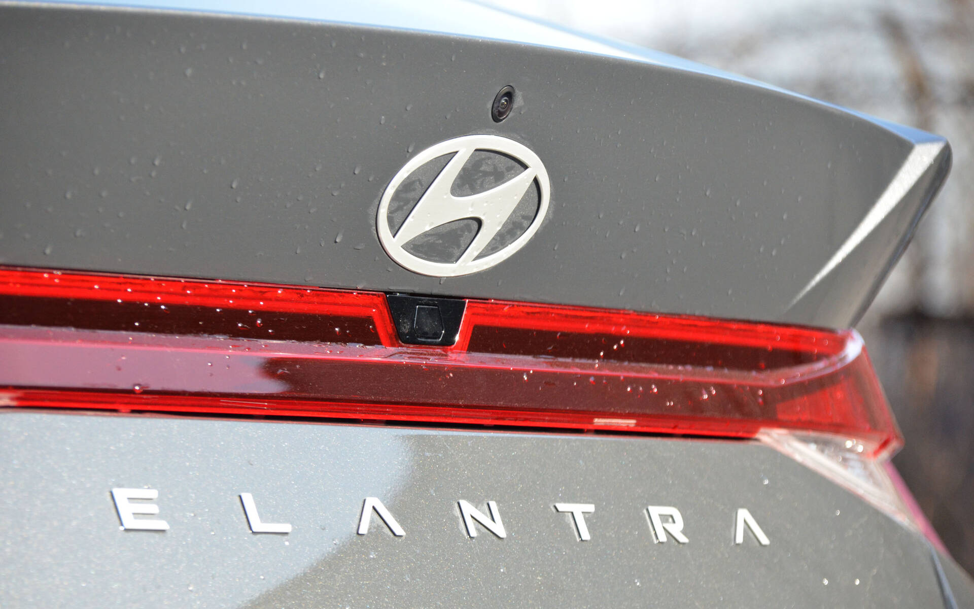 <p>Hyundai Elantra Preferred (avec l'ensemble Tech) 2024</p>