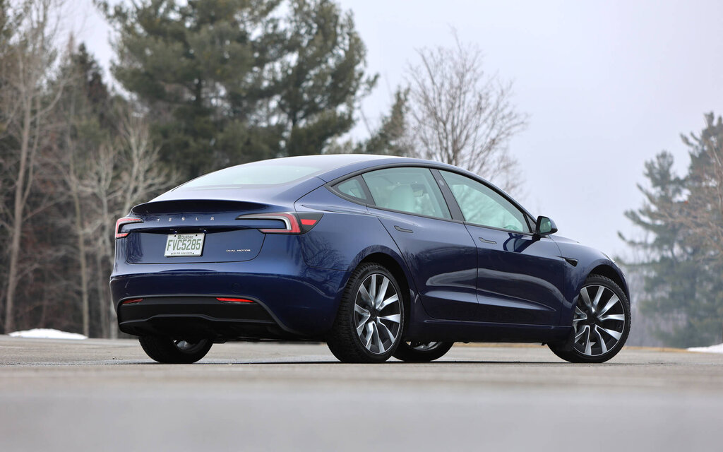 Tesla Model 3 2024 : enfin, une vraie voiture ! 610902-tesla-model-3-2024-enfin-une-vraie-voiture
