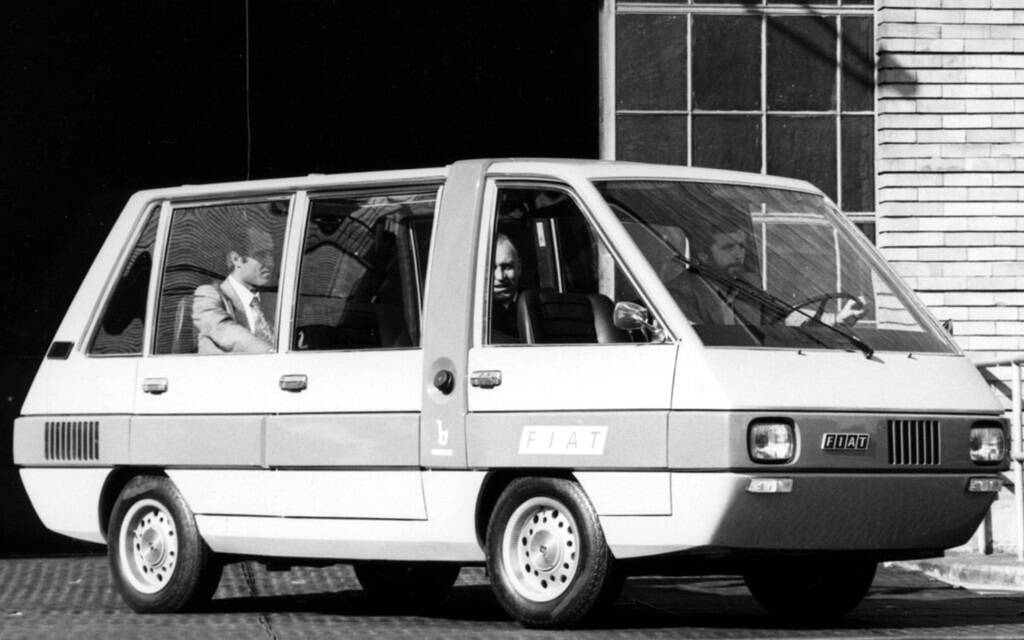 <p>Fiat Visitors Bus (1975)</p>