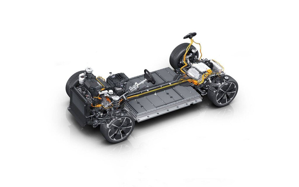 Audi Q4 e-tron : puissance et autonomie accrues, nouvelle version propulsée 611296-audi-q4-e-tron-puissance-et-autonomie-accrues-nouvelle-version-propulsee