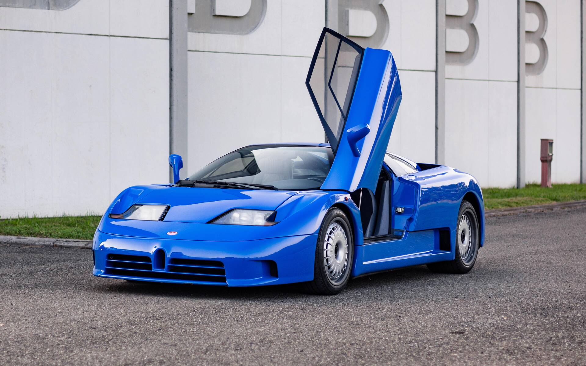 <p>Bugatti EB 110 Prototype (1991)</p>