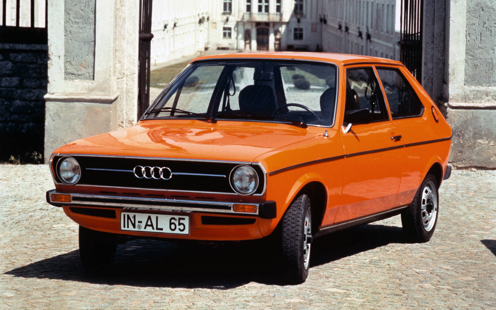 <p>Audi 50 (1974)</p>