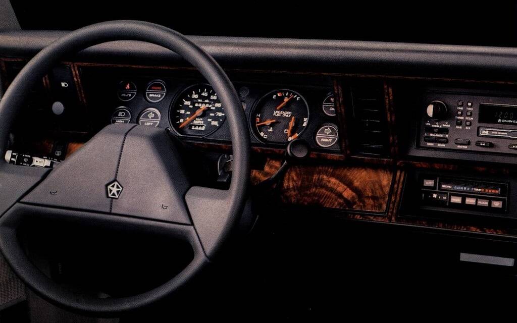 <p>Dodge Aries 1987</p>