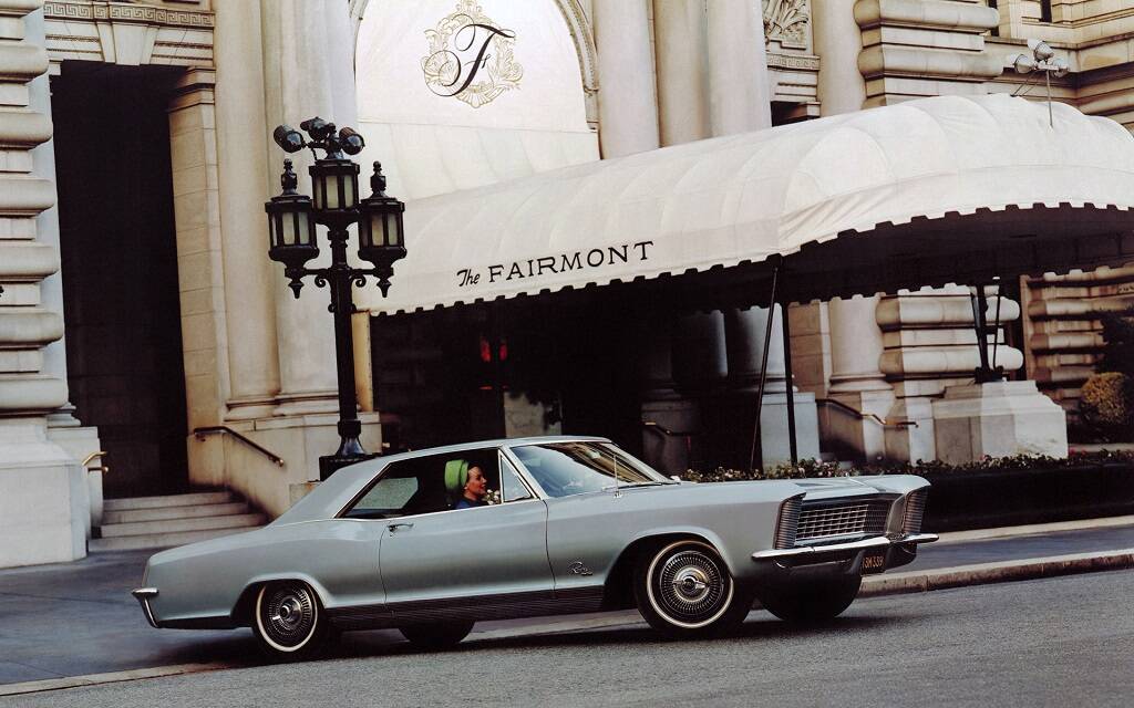 <p>Buick Riviera 1965</p>