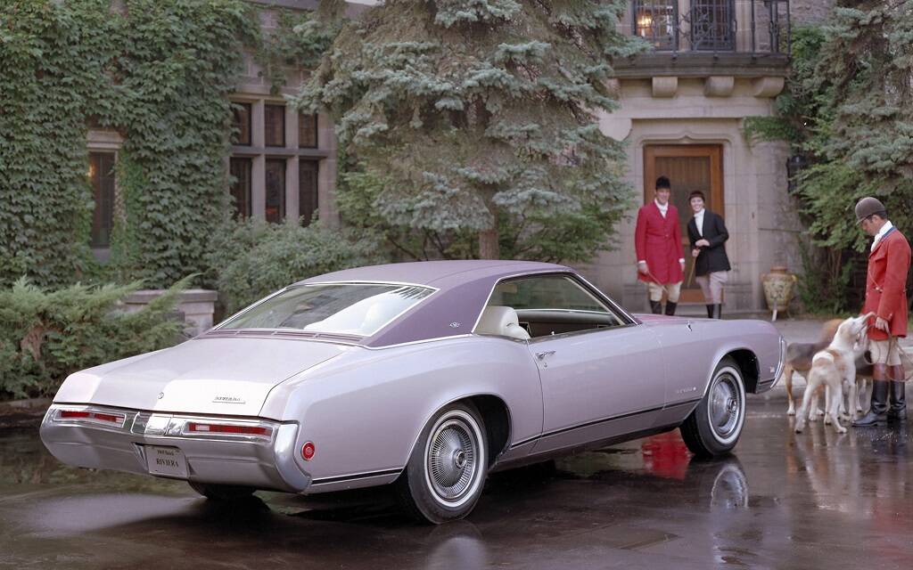 <p>Buick Riviera 1969</p>
