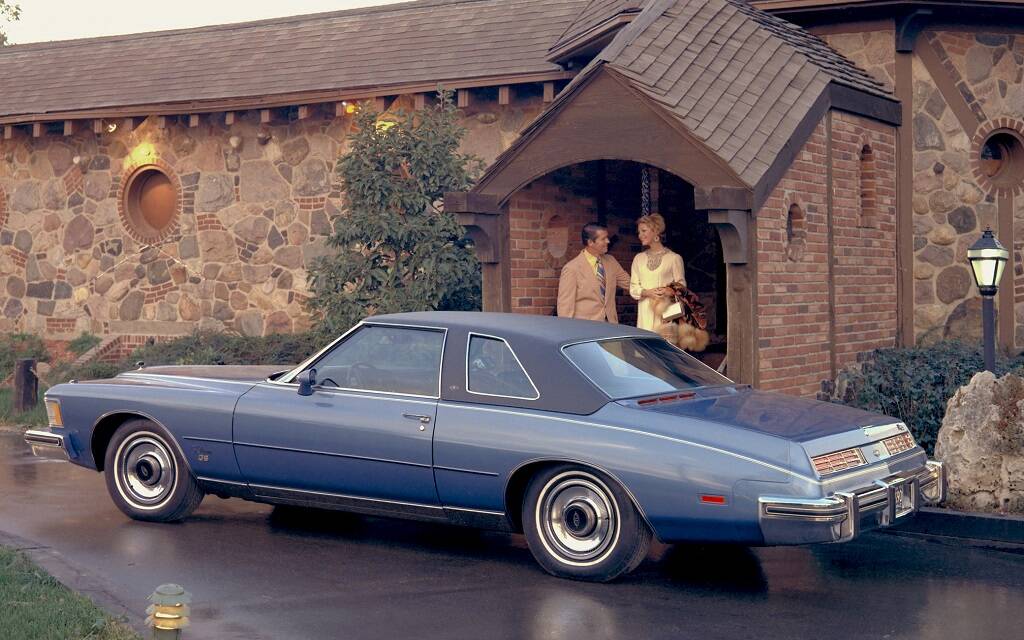 <p>Buick Riviera 1974</p>