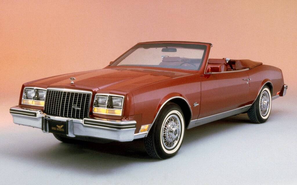 <p>Buick Riviera cabriolet 1982</p>
