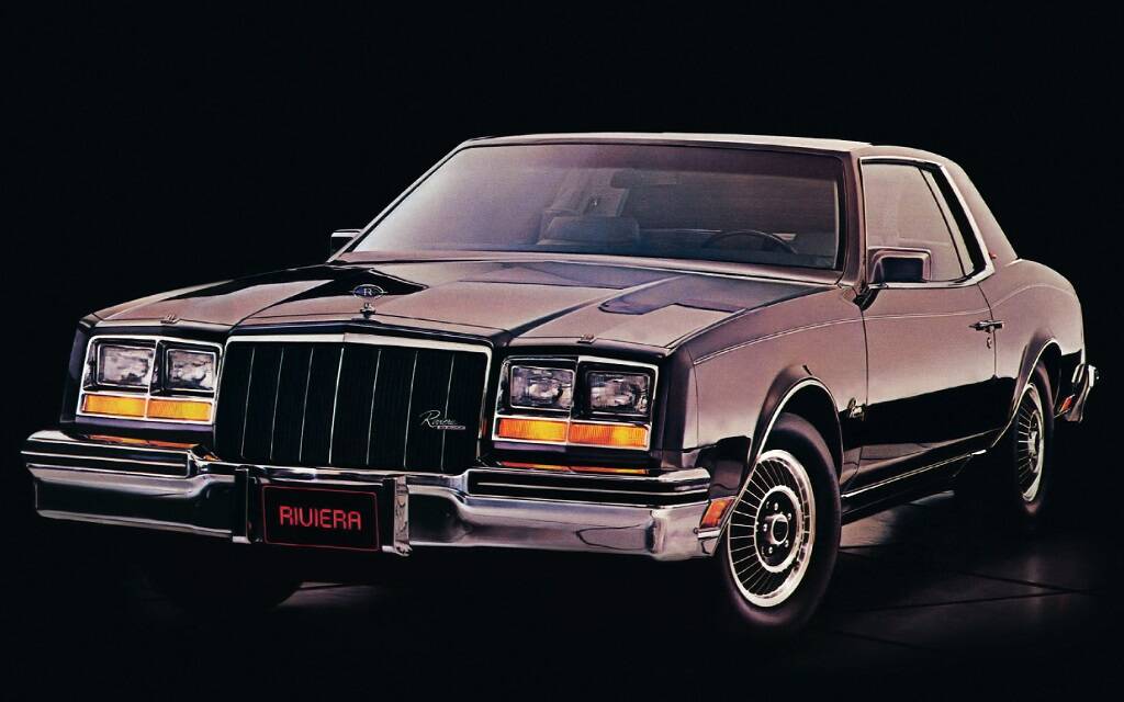 <p>Buick Riviera T-Type 1983</p>