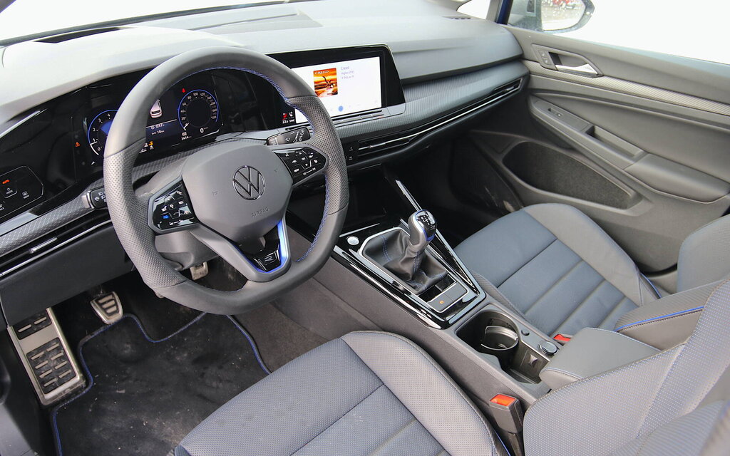 La Volkswagen Golf R 2024 est-elle vraiment faite pour l'hiver ? 611870-la-volkswagen-golf-r-2024-est-elle-vraiment-faite-pour-l-hiver