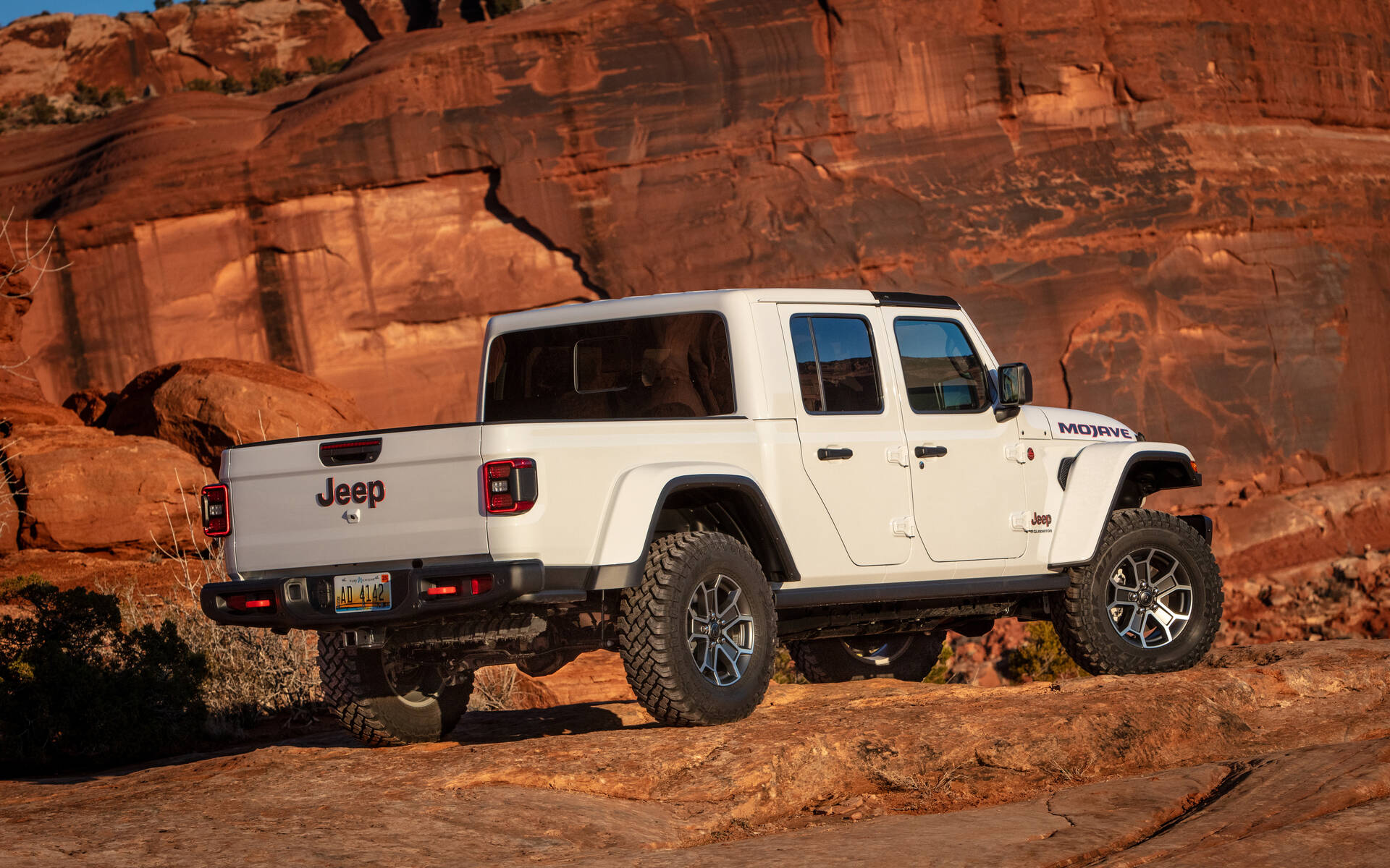 <p>Jeep Gladiator Mojave 2024</p>