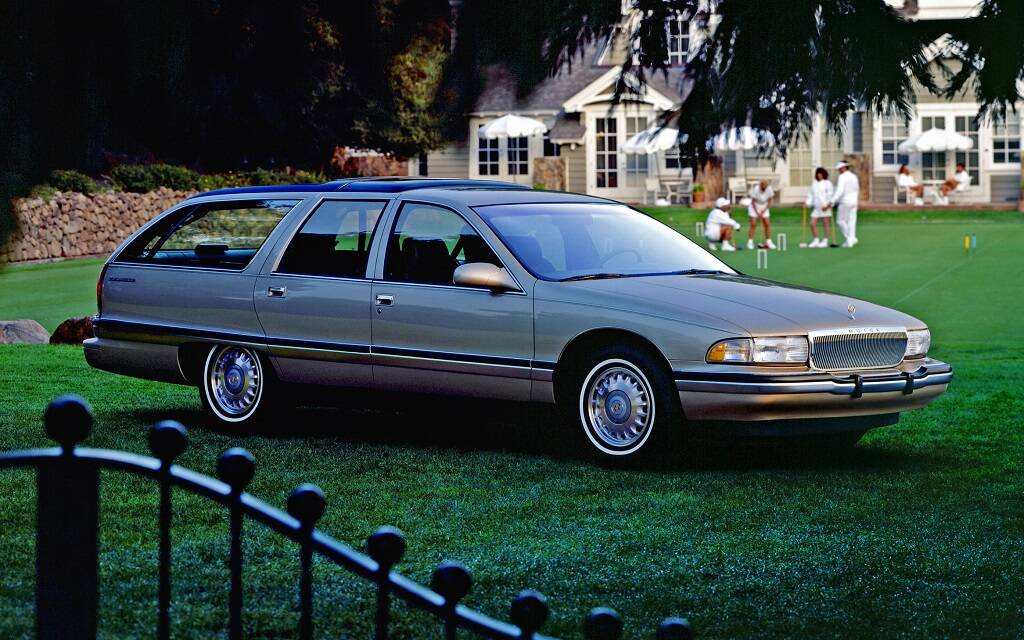 <p>Buick Roadmaster 1995</p>