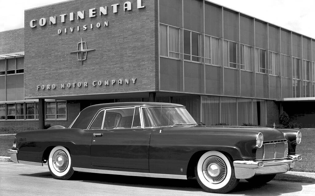 Continental Mark II 1956-57: ne l’appelez pas Lincoln ! 615169-continental-mark-ii-1956-57-ne-l-appelez-pas-lincoln