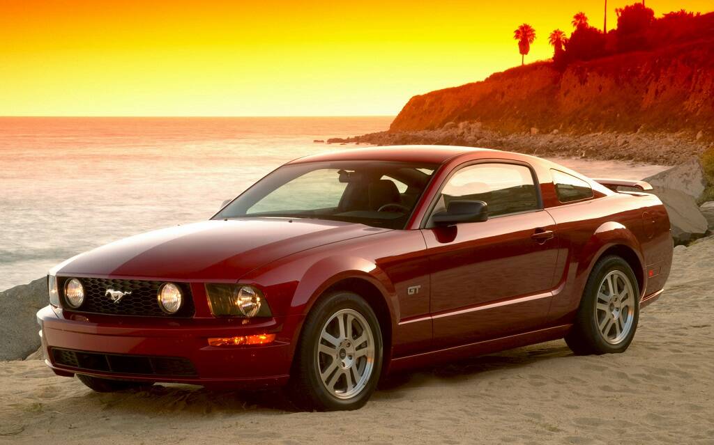 <p>Ford Mustang GT 2005</p>