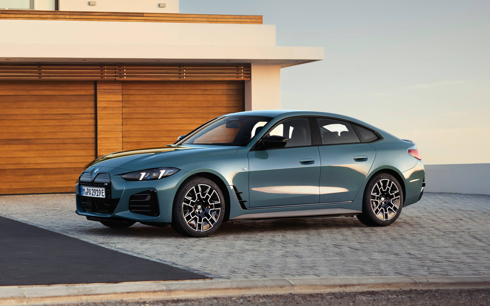 <p>BMW i4 M50 xDrive</p>