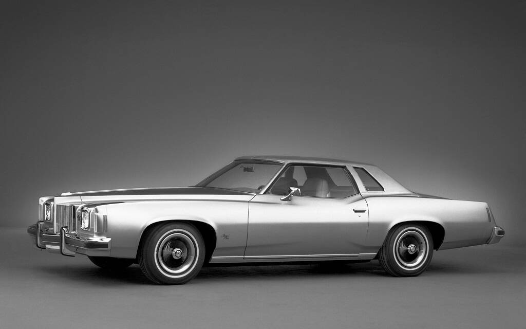 <p>Pontiac Grand Prix 1974</p>