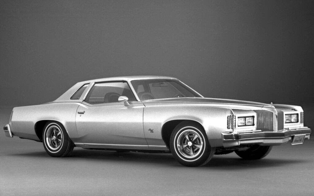 <p>Pontiac Grand Prix 1976</p>