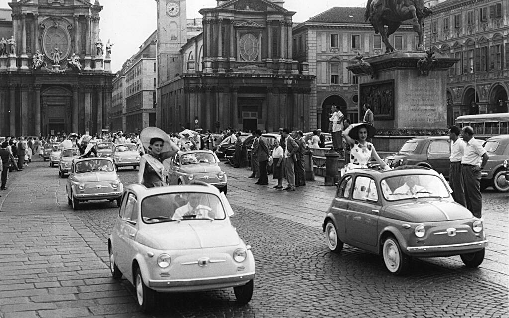 <p>Fiat 500 dans les rues de Milan</p>