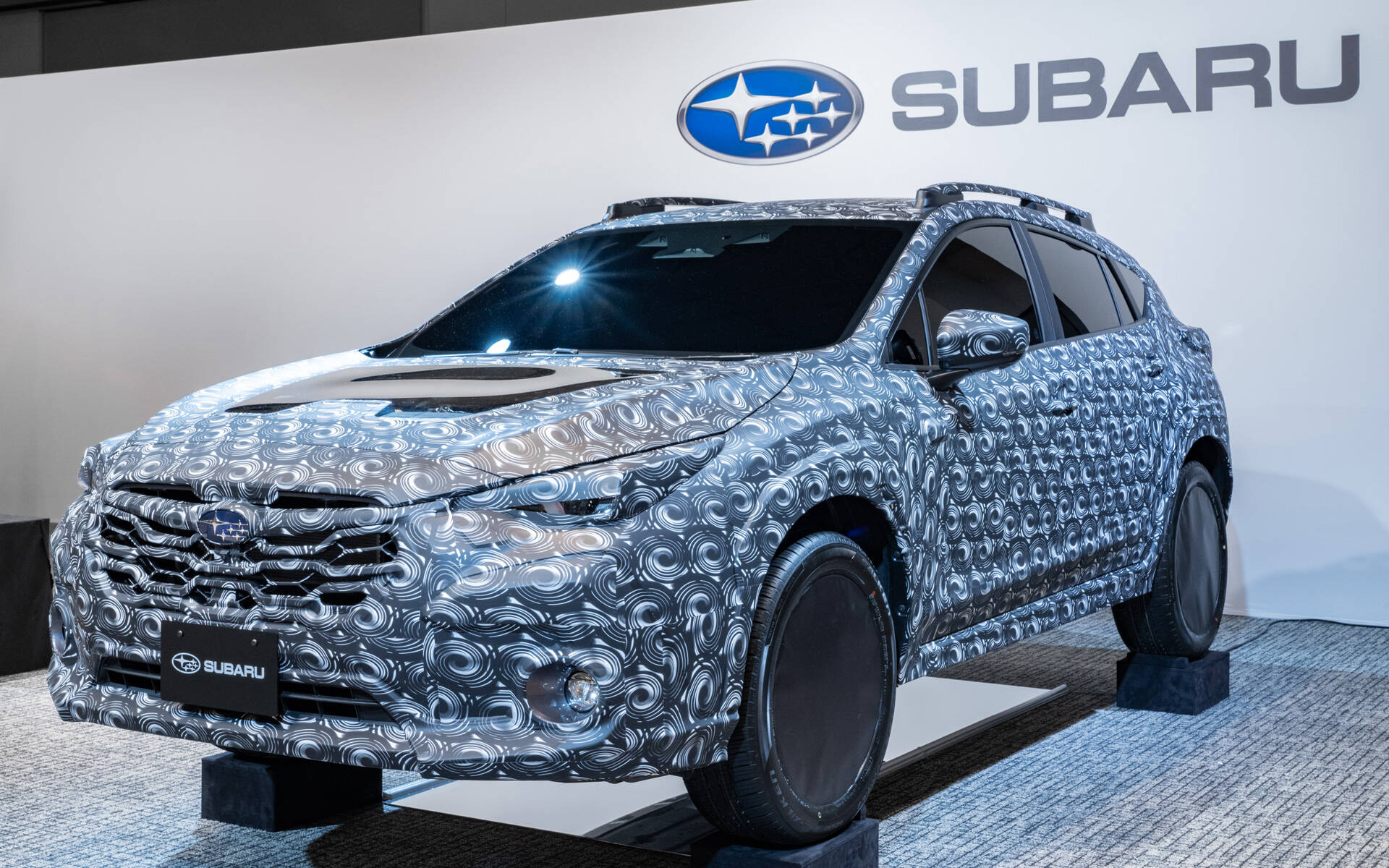 <p>Subaru Crosstrek prototype with next-generation hybrid system</p>