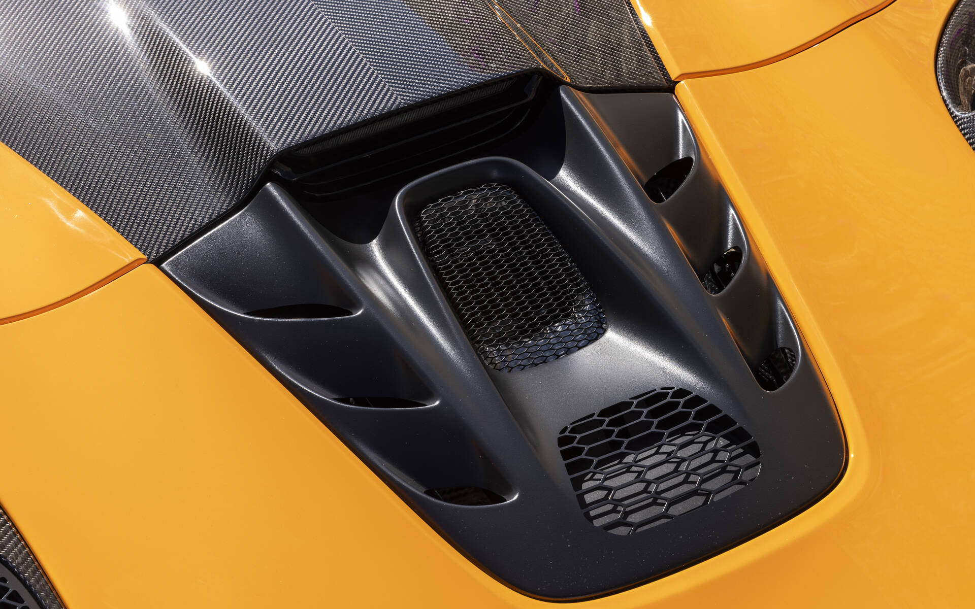 <p>McLaren Artura Spider 2025</p>