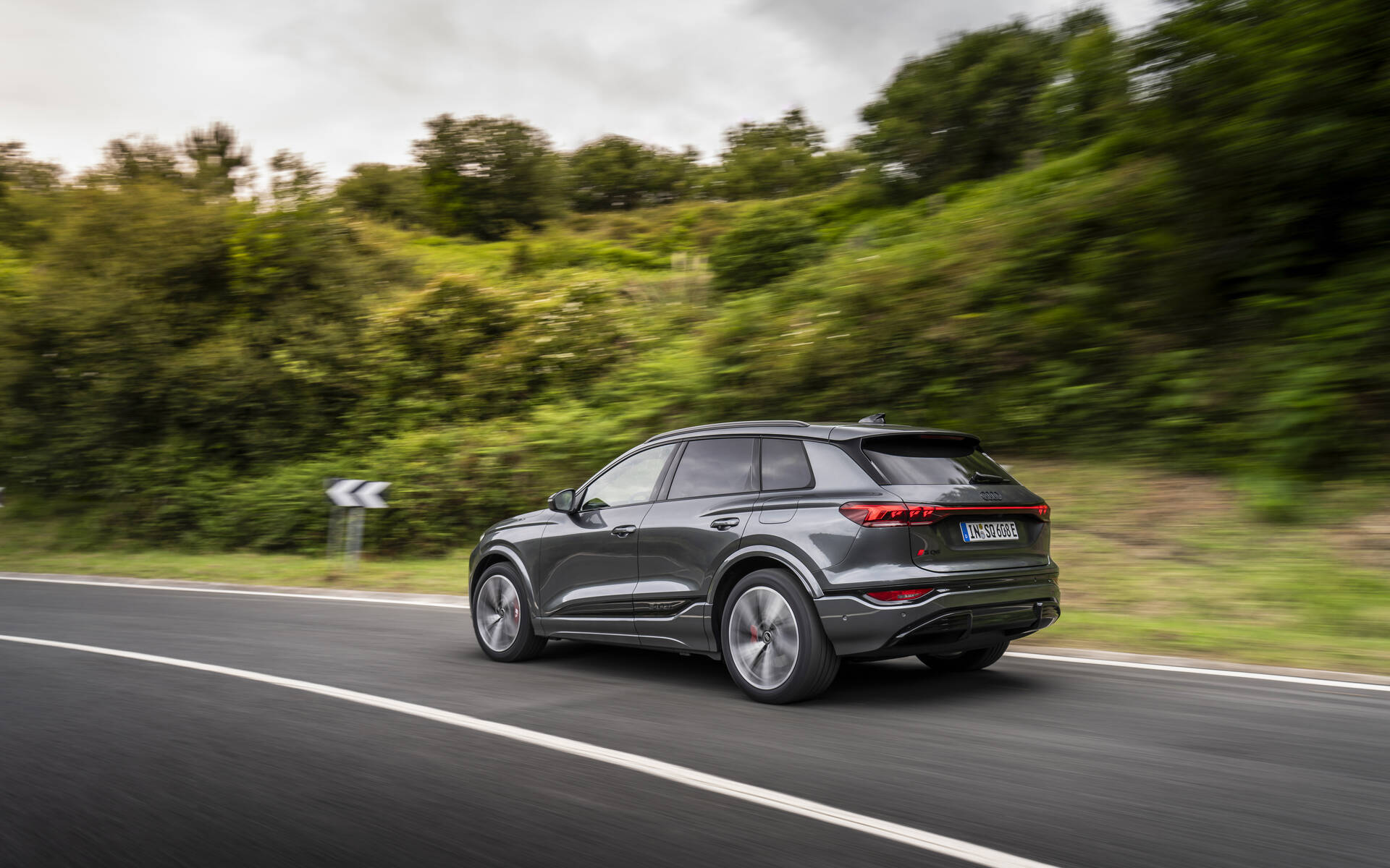 <p>Audi Q6 e-tron 2025</p>