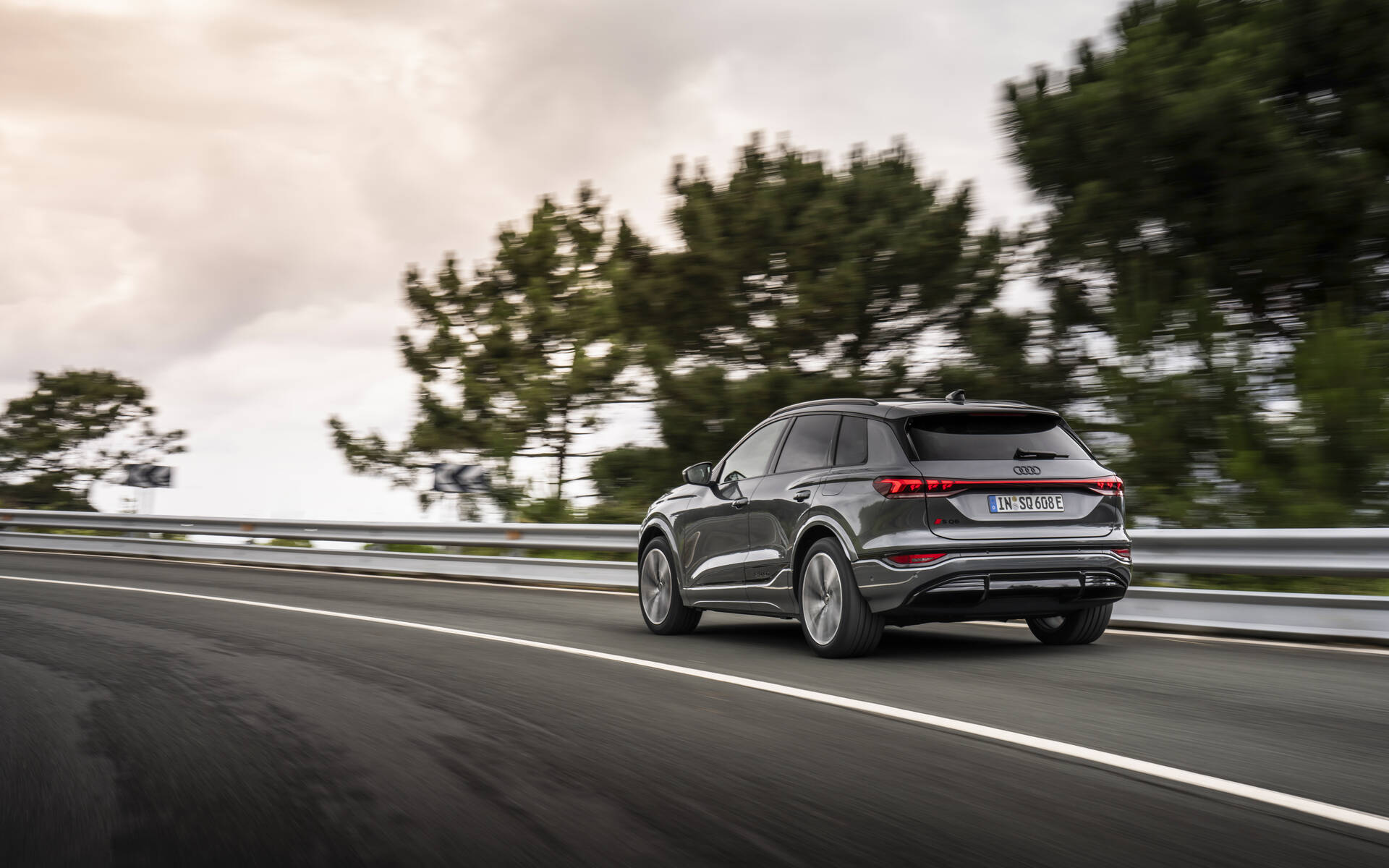 <p>Audi Q6 e-tron 2025</p>