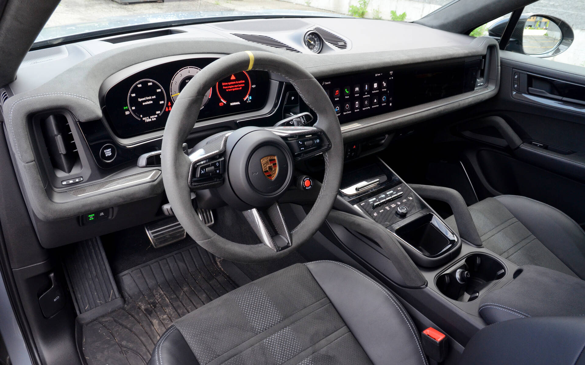 <p>Porsche Cayenne Turbo GT 2024</p>