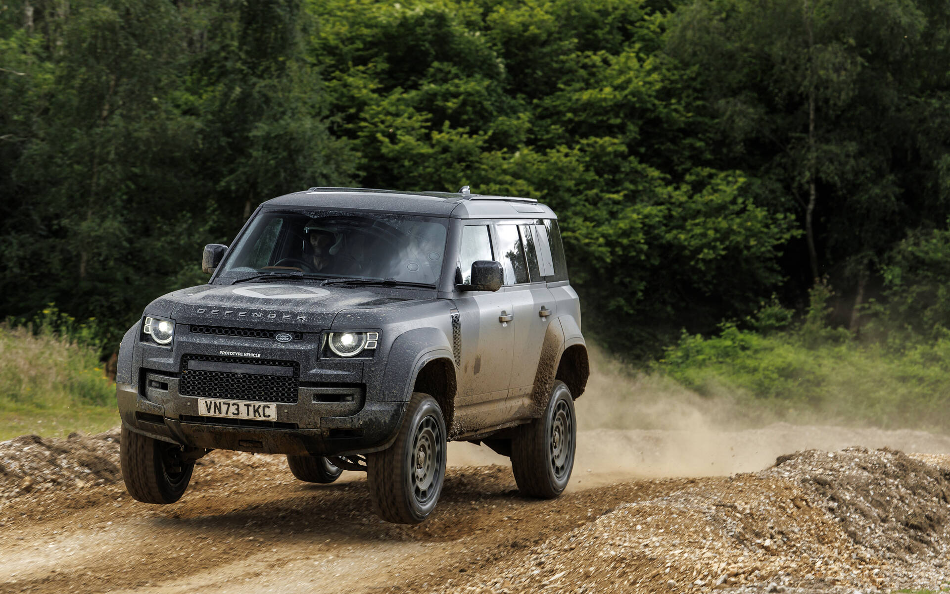 <p>JLR Defender OCTA</p>