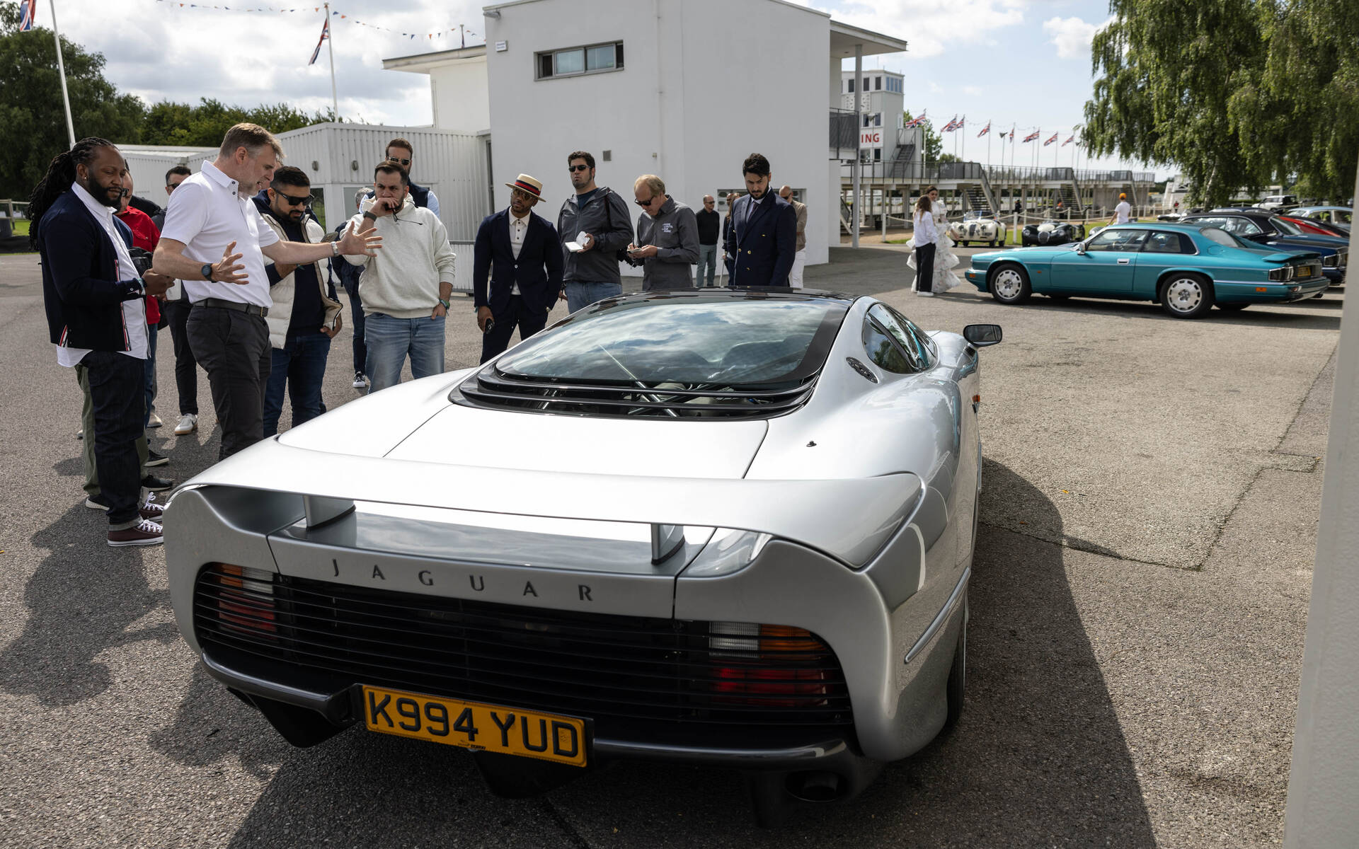 <p>Jaguar classiques sur le circuit de Goodwood</p>