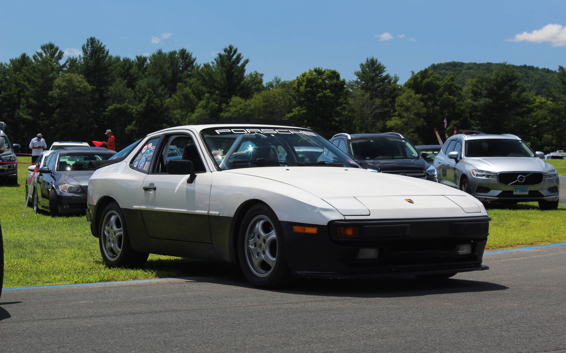 <p>Porsche 944</p>