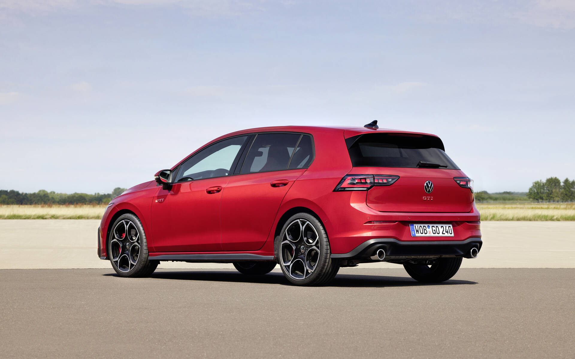 <p>2025 Volkswagen Golf GTI</p>