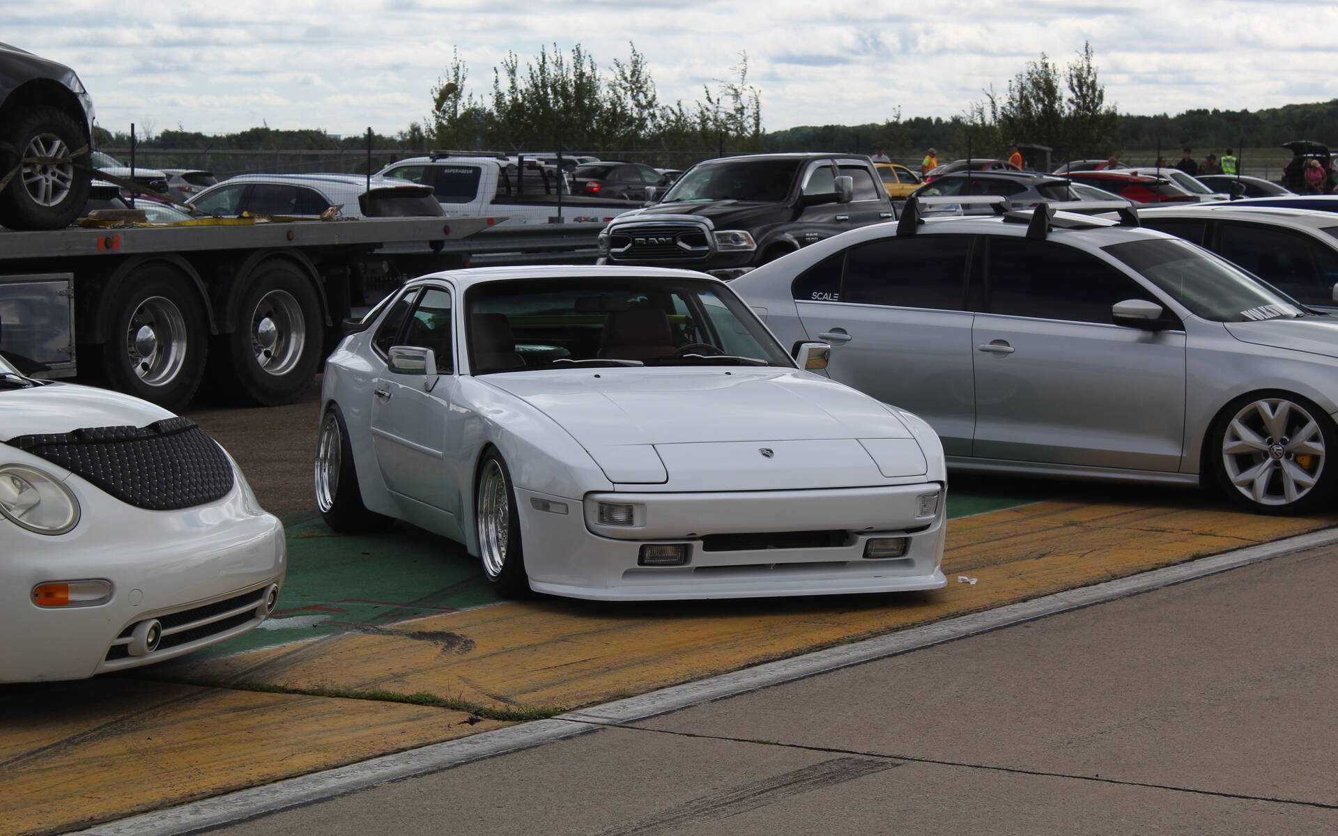 <p>Porsche 944</p>