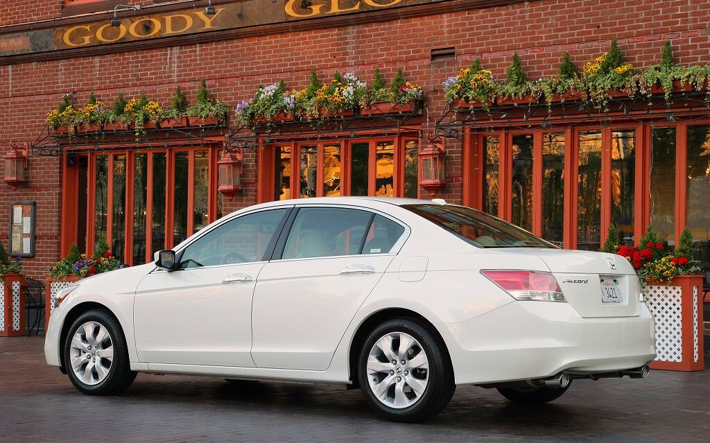 <p>Honda Accord 2008 (huitième génération)</p>