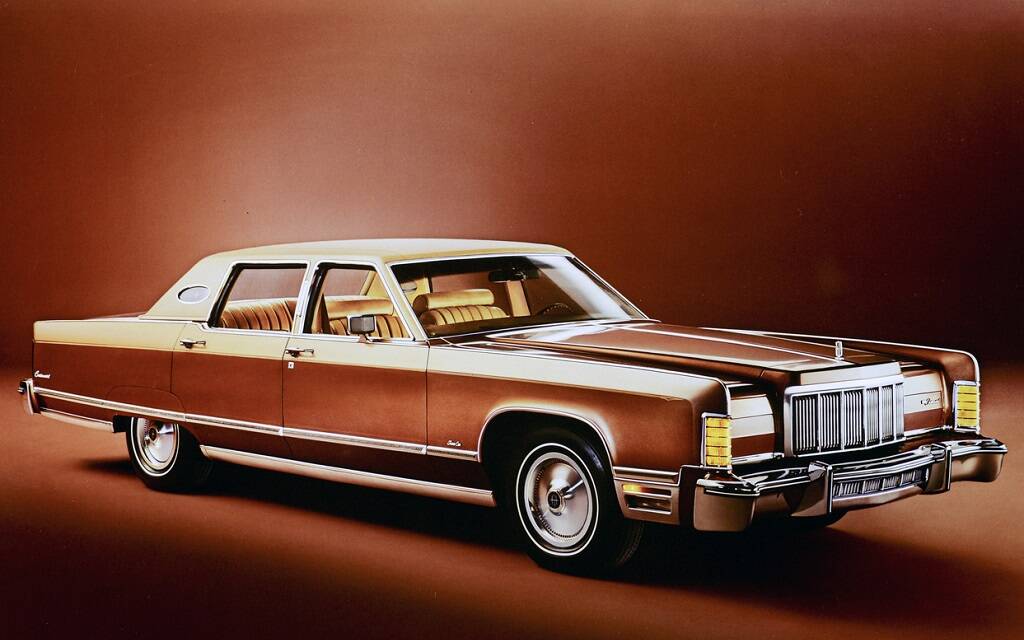 <p>Lincoln Continental Town Car 1976</p>