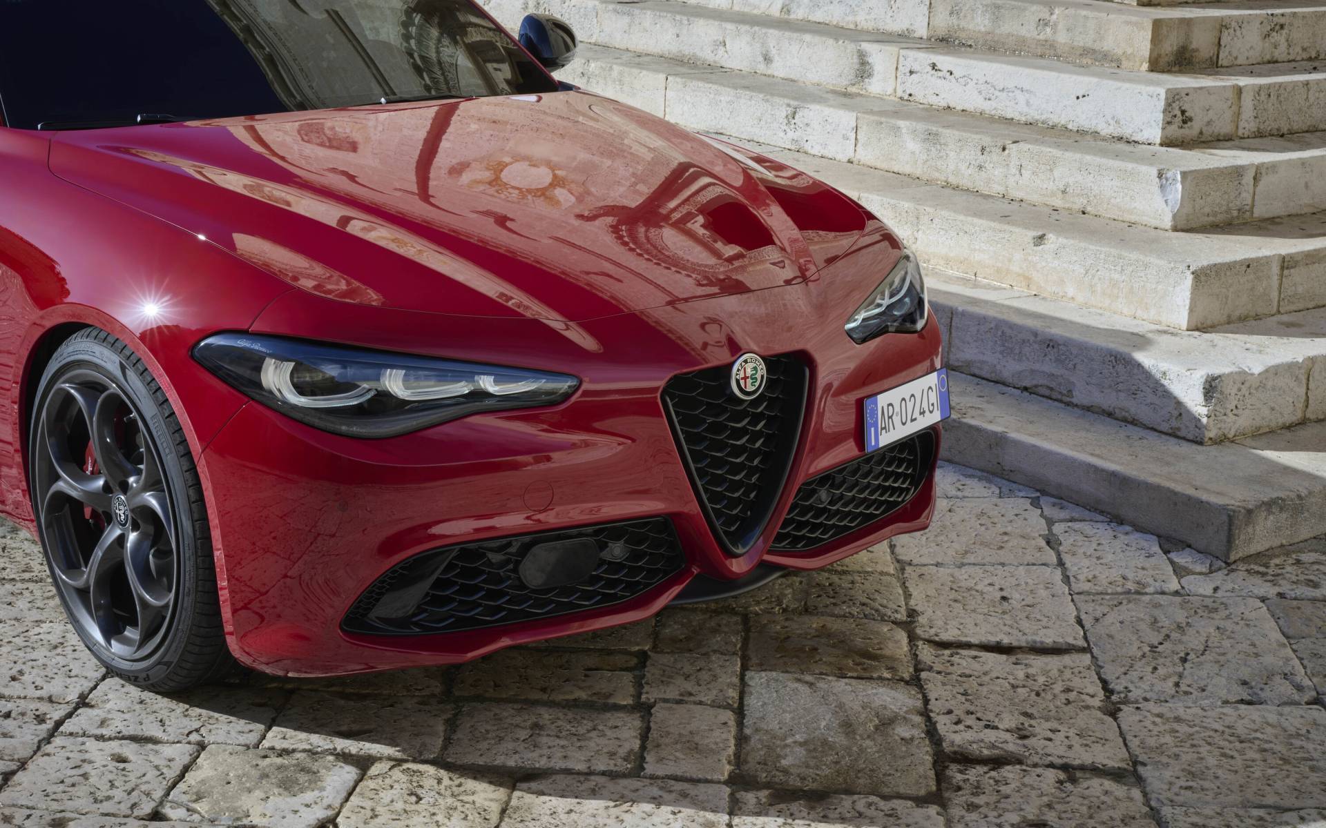 <p>Alfa Romeo Giulia Tributo Italiano</p>