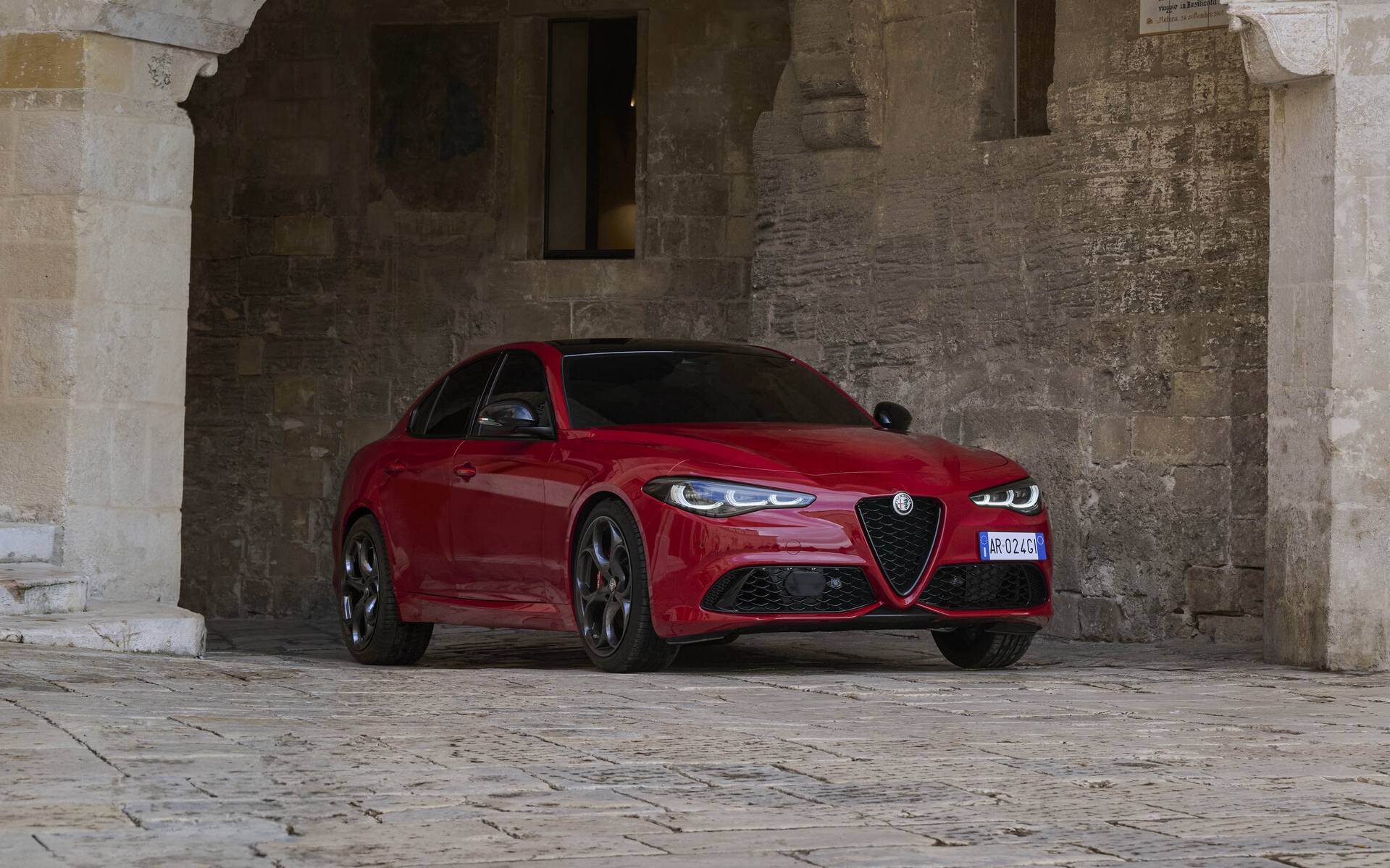 <p>Alfa Romeo Giulia Tributo Italiano</p>