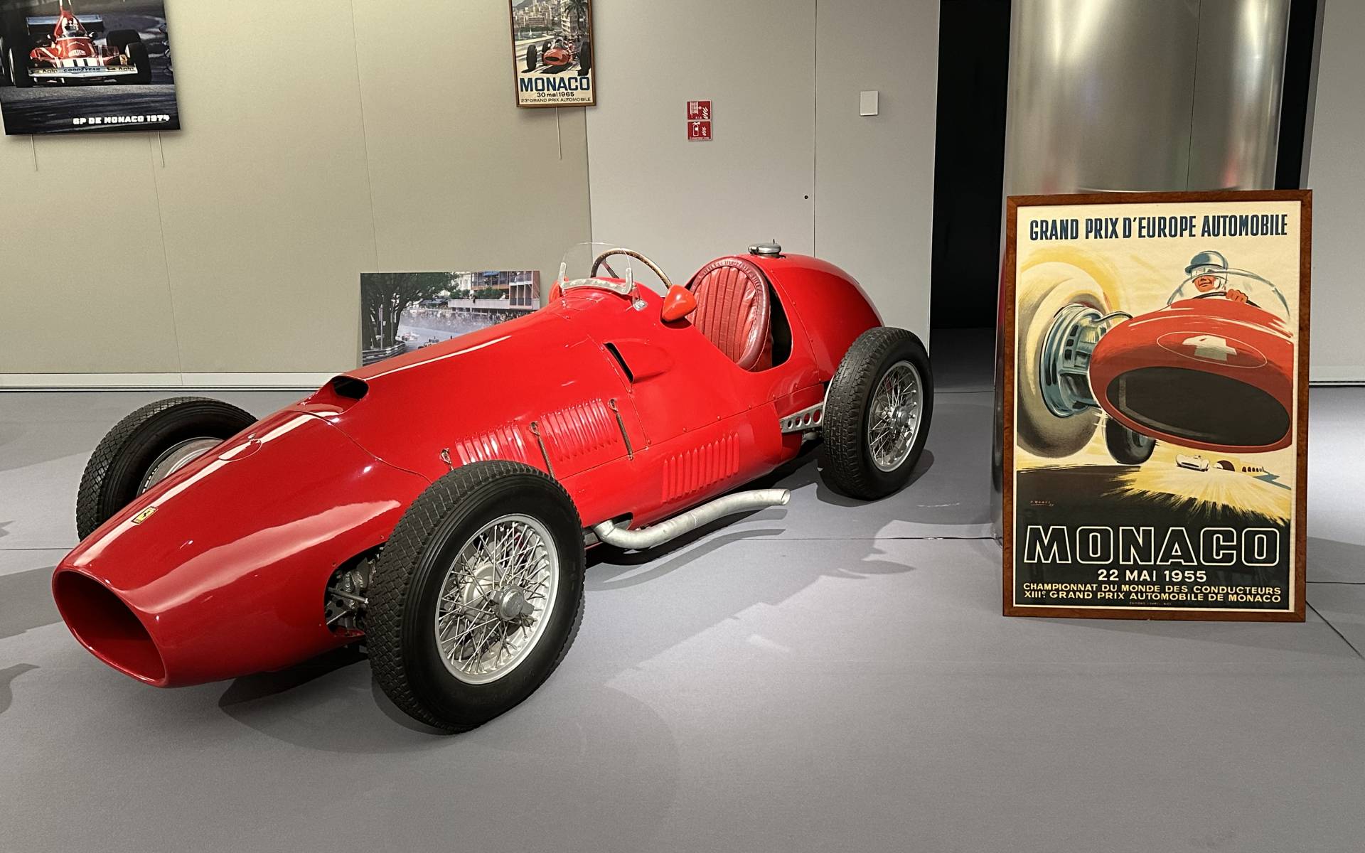 <p>Ferrari 625&nbsp;1955</p>