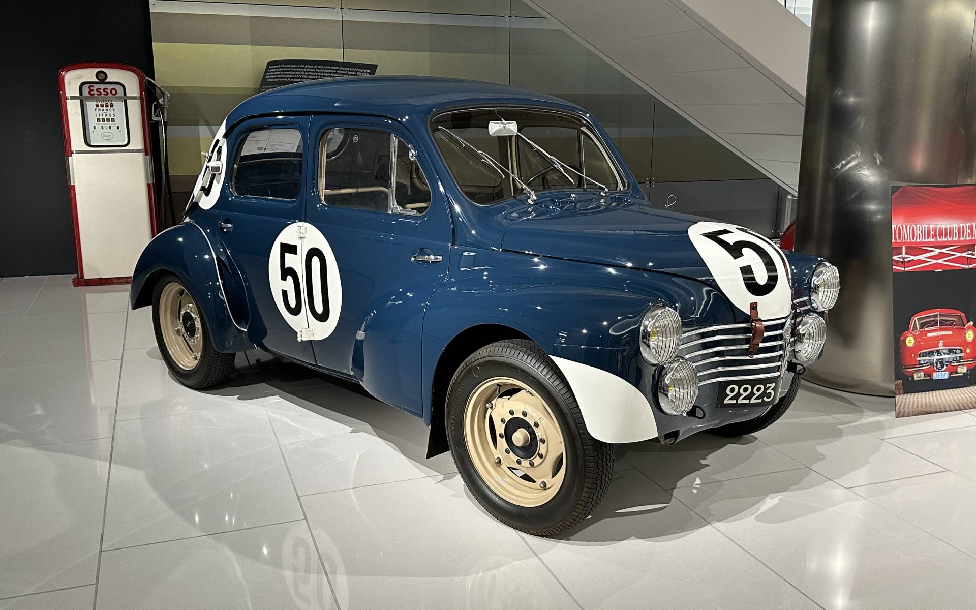 <p>Renault 4cv</p>