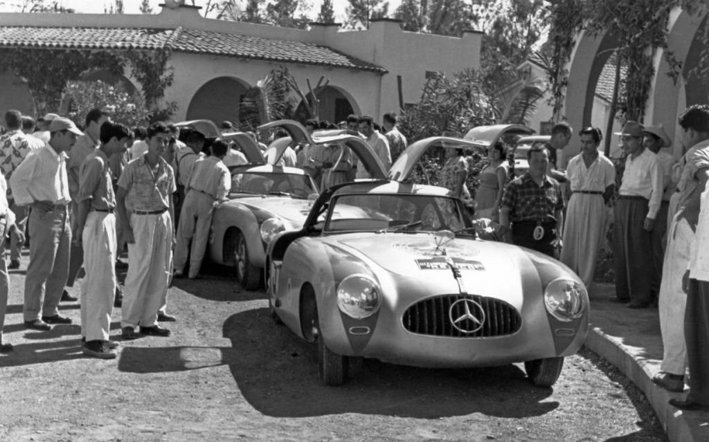 <p>Les 300 SL à la Carrera Panamericana 1952, au Mexique.</p>